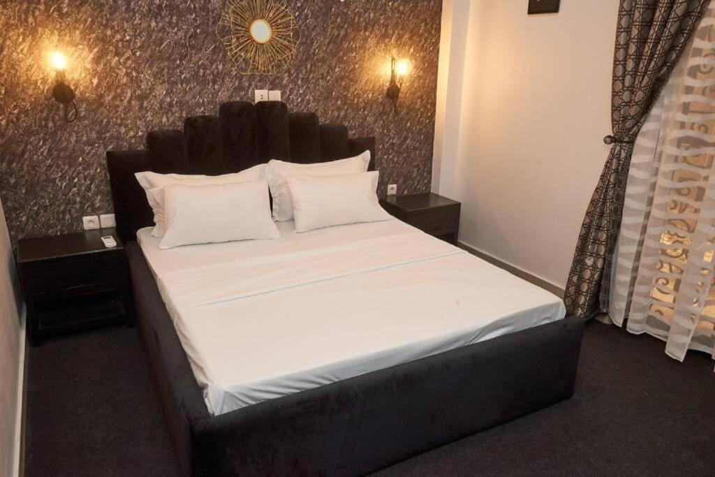 Appartement Cosy Free Bonapriso Douala Exterior photo