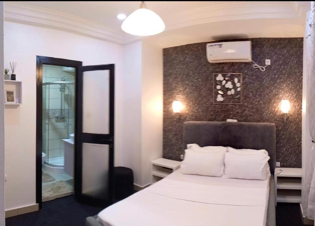Appartement Cosy Free Bonapriso Douala Exterior photo